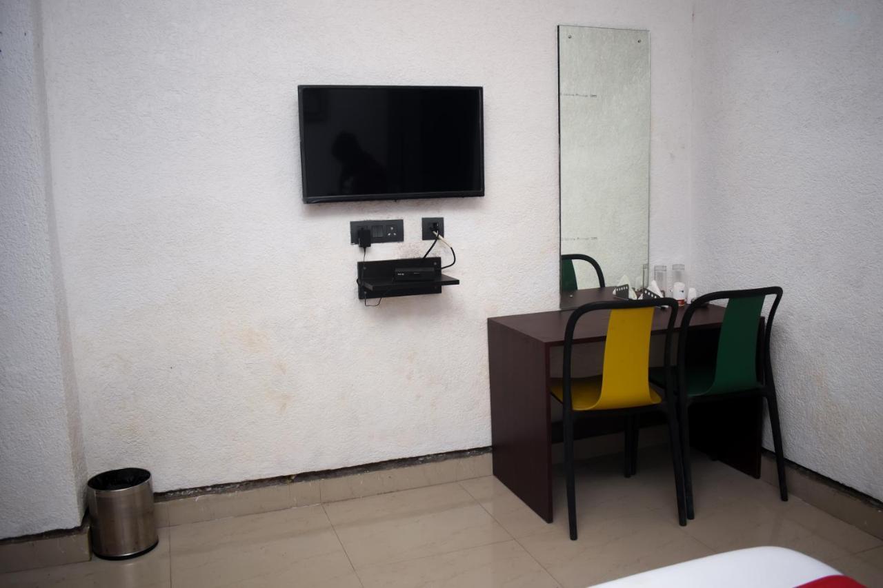 Hotel Jaypee Inn Hāora エクステリア 写真