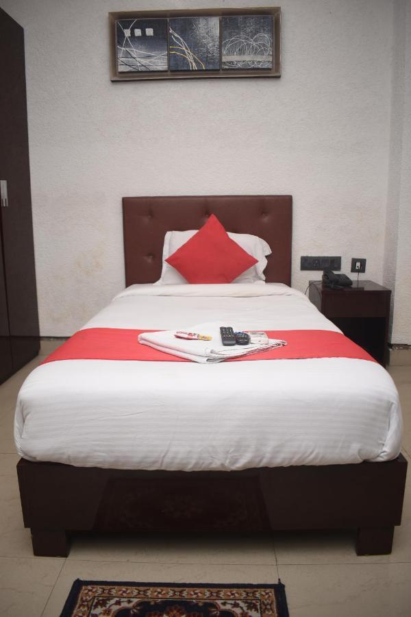 Hotel Jaypee Inn Hāora エクステリア 写真