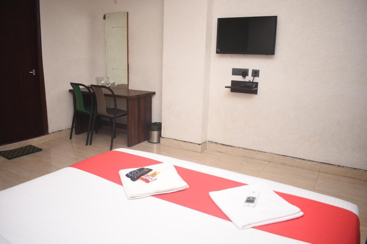 Hotel Jaypee Inn Hāora エクステリア 写真